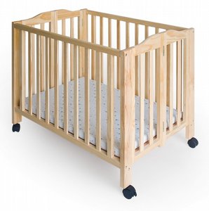 מיטת עץ לתינוק מתקפלת- ללא מזרן מיטת עץ לתינוק מתקפלת- ללא מזרן